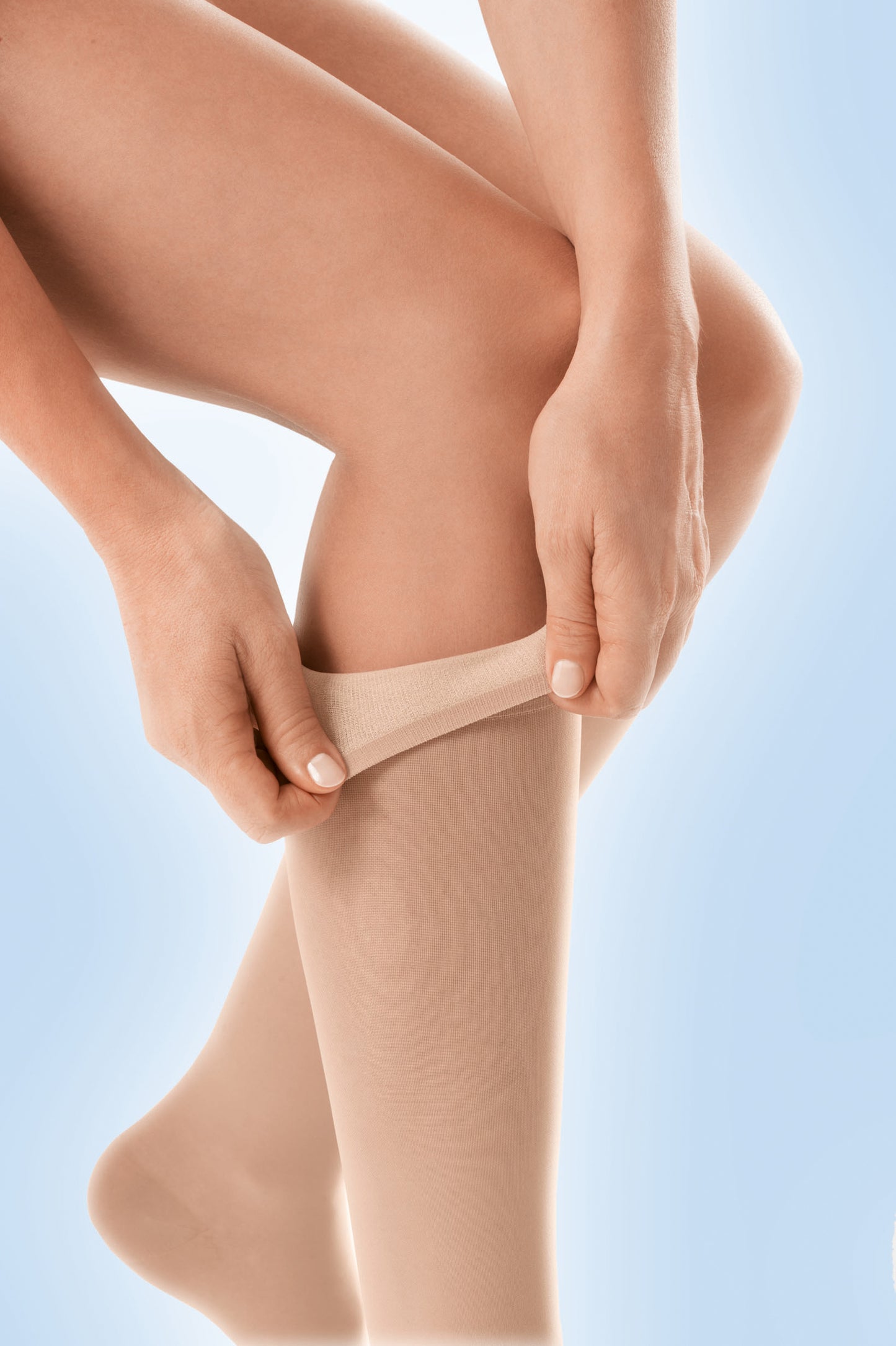 JOBST Opaque Compression Stockings 30-40 mmHg Knee High SoftFit Band Closed Toe Material