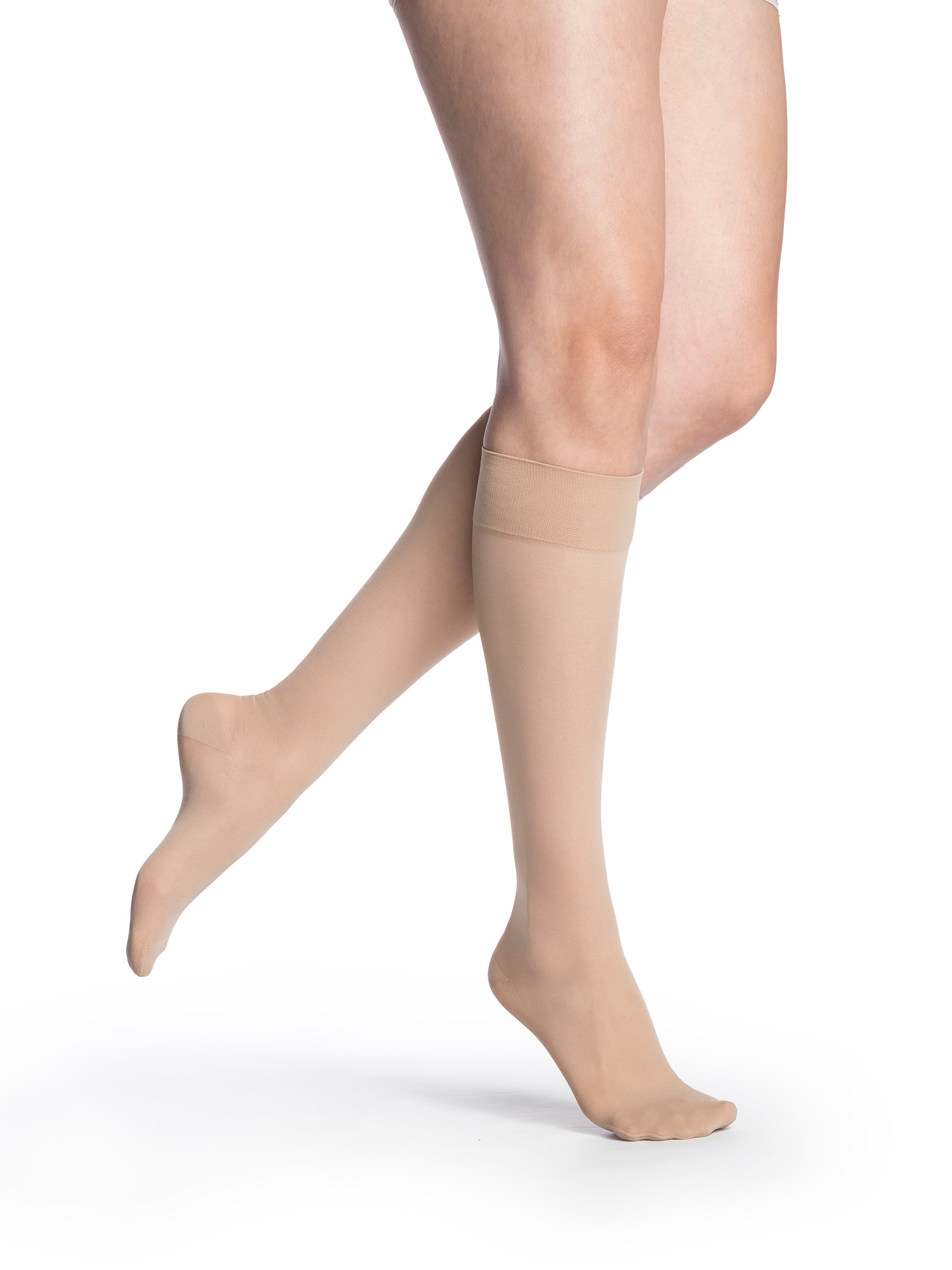 Sigvaris Women's Style Medium Sheer Calf 20-30mmHg Women's Closed Toe