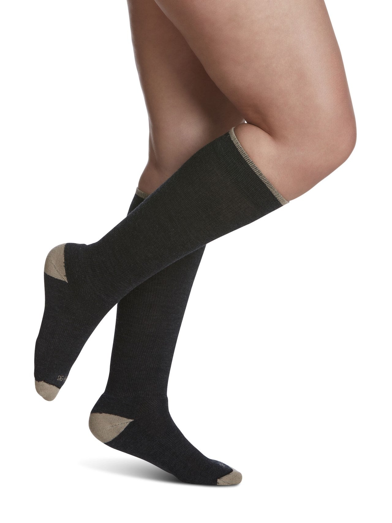 Sigvaris 420 Thermo Wool Compression Socks 20-30 mmHg Calf HIgh for Unisex Closed Toe Female Color Brown 