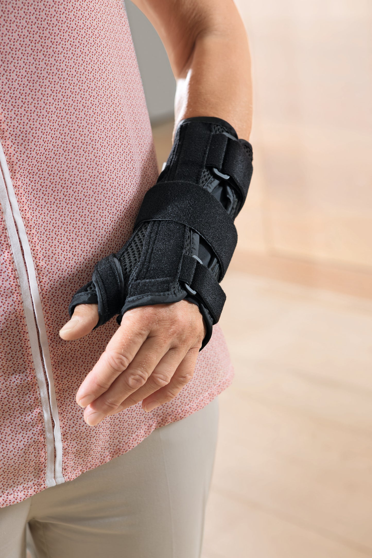 Jobst Actimove Professional Line Manus Forte Plus Wrist & Thumb Brace product view