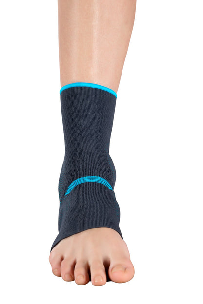 Sigvaris MOBILIS MalleoActive Ankle Brace Front View