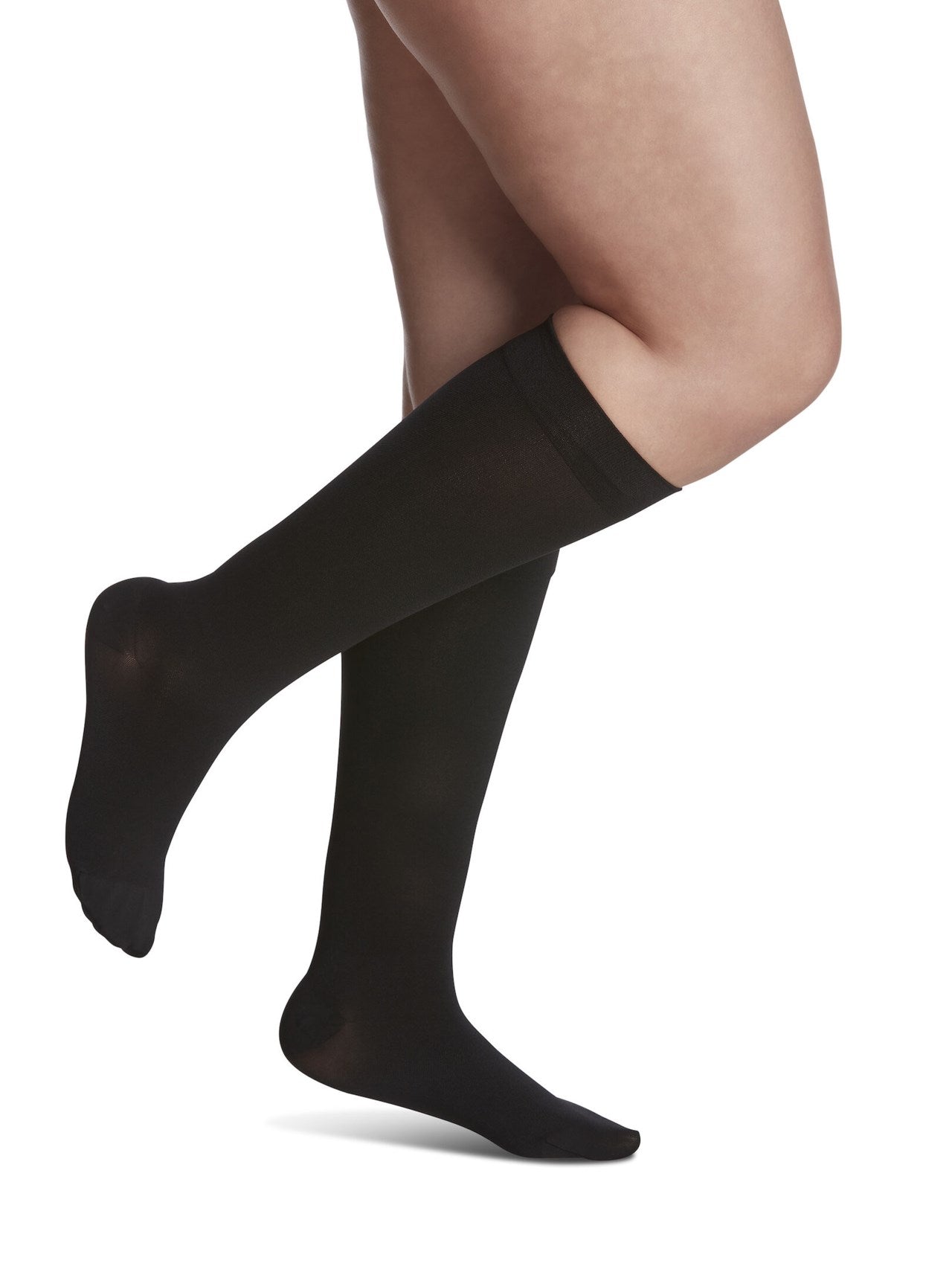 Sigvaris 840 Soft Opaque Compression Socks 15-20 mmHg Calf High for Female Closed Toe Color Black