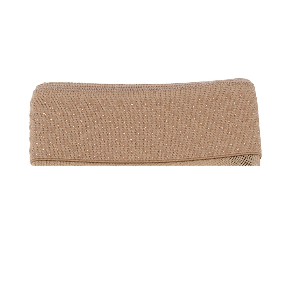 JOBST Bella Lite 15-20 mmHg JOBST® Bella™ Lite Ready-To-Wear Upper Extremity Garments provide gradient compression to assist in the management of mild to moderate lymphedema and other edemas. Garments are lightweight, attractive, and comfortable. Additionally, they are available in a wide range of sizes that were determinded after utilizing data from thousands of patients' arms and hands to ensure a proper fit for almost every patient.