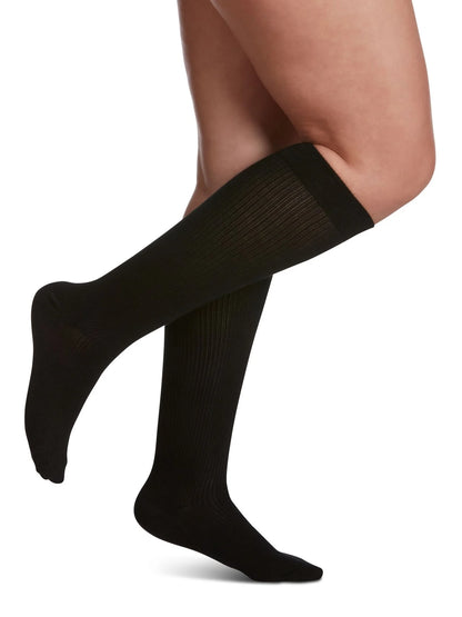 Sigvaris 140 Casual Cotton Compression Socks 15-20 mmHg Calf High For Women Closed Toe color dark black